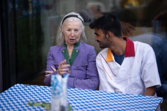 Oktoberfest Vincentinum Bewohnerin